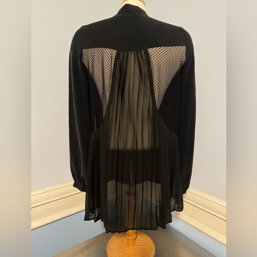 Les Petites - silky flowy dramatic blouse
